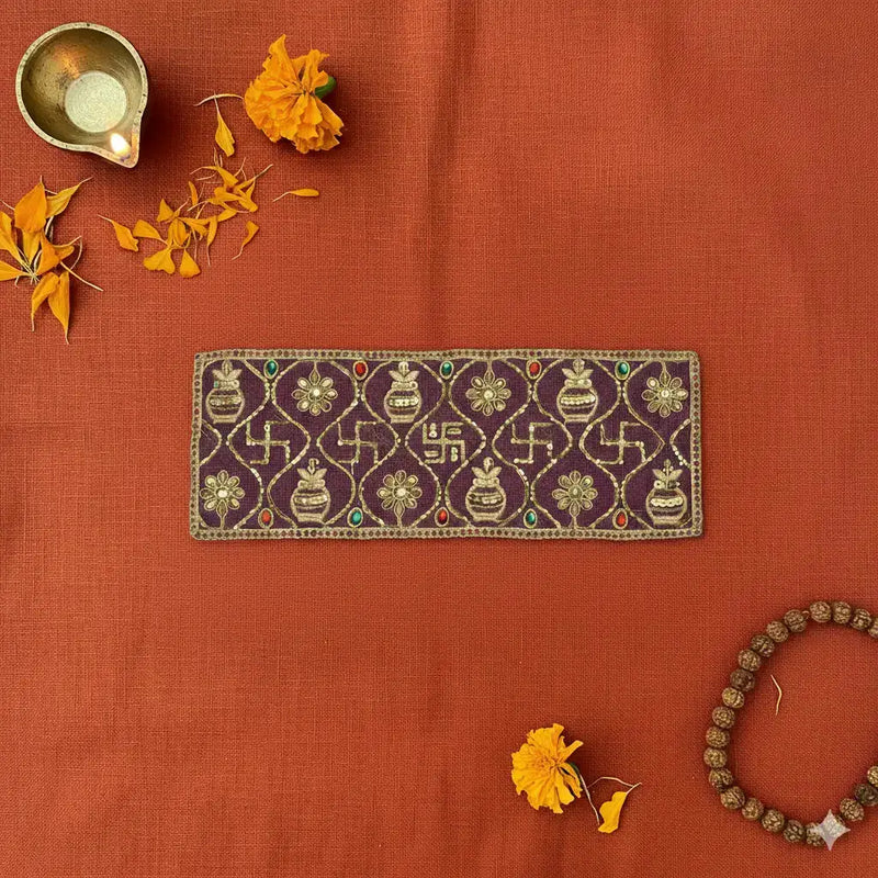 Radha Rani Chunri – Divine Grace from Vrindavan Dharmik